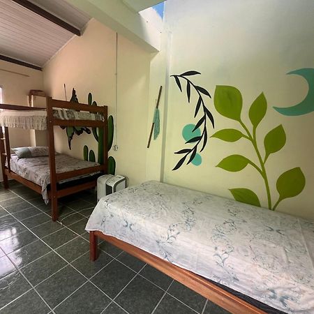 Multiverso Hostel 伦索伊斯 外观 照片